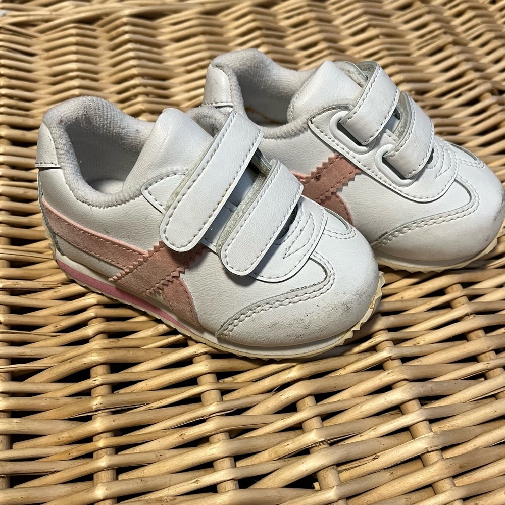 Roots Sneakers